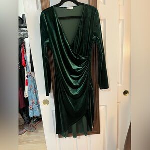 HuHot Green velvet dress